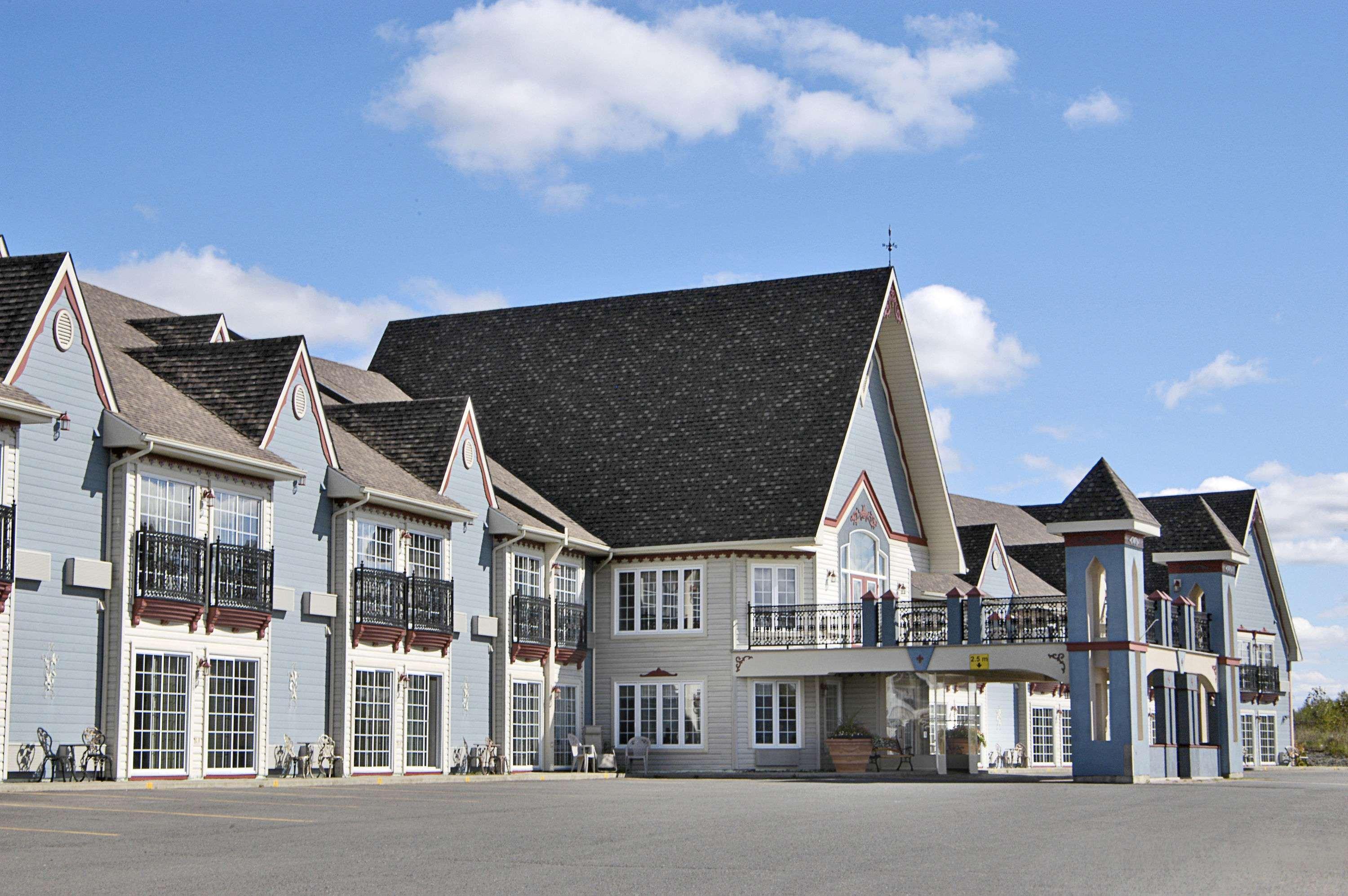 Days Inn By Wyndham Edmundston Kültér fotó