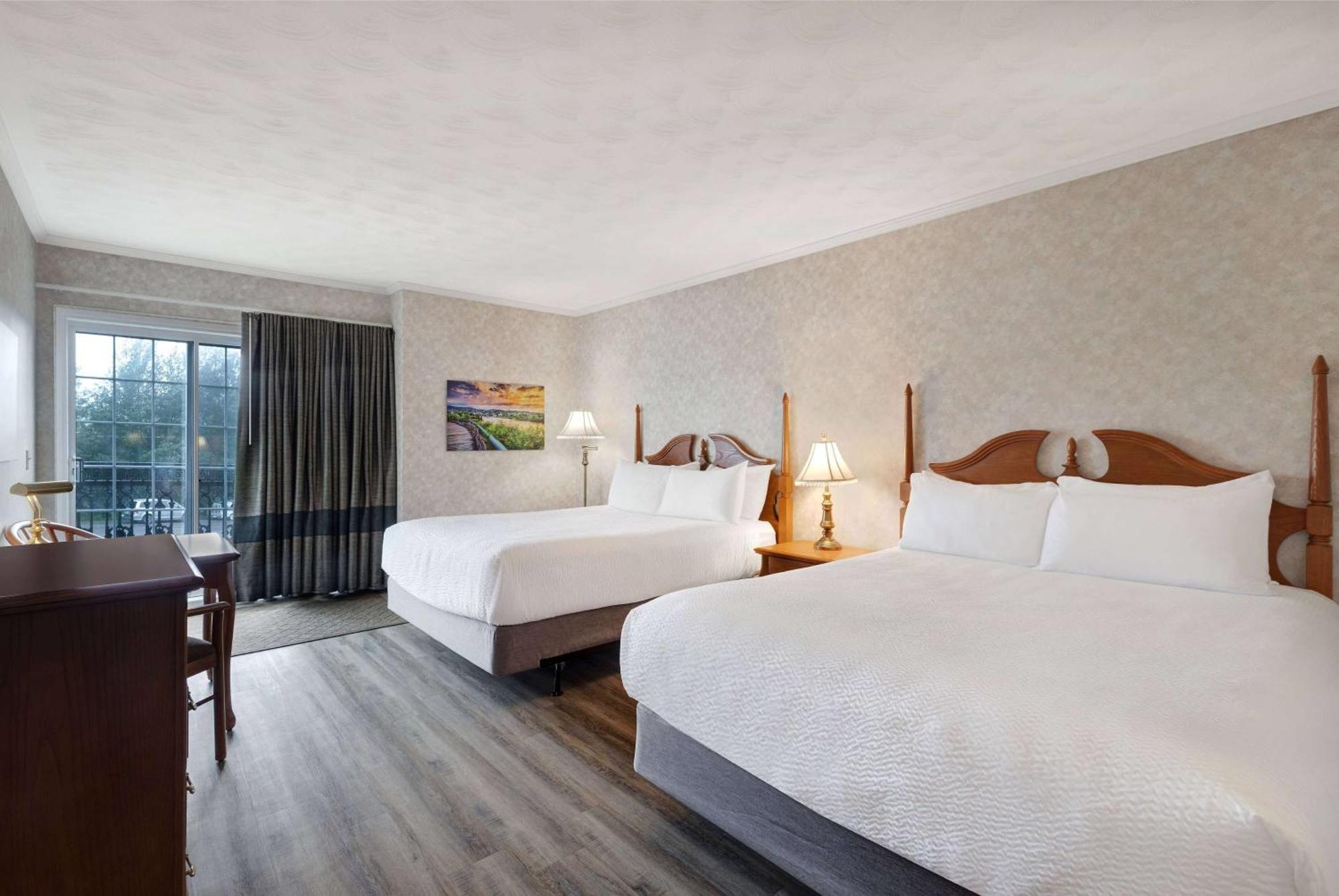 Days Inn By Wyndham Edmundston Kültér fotó