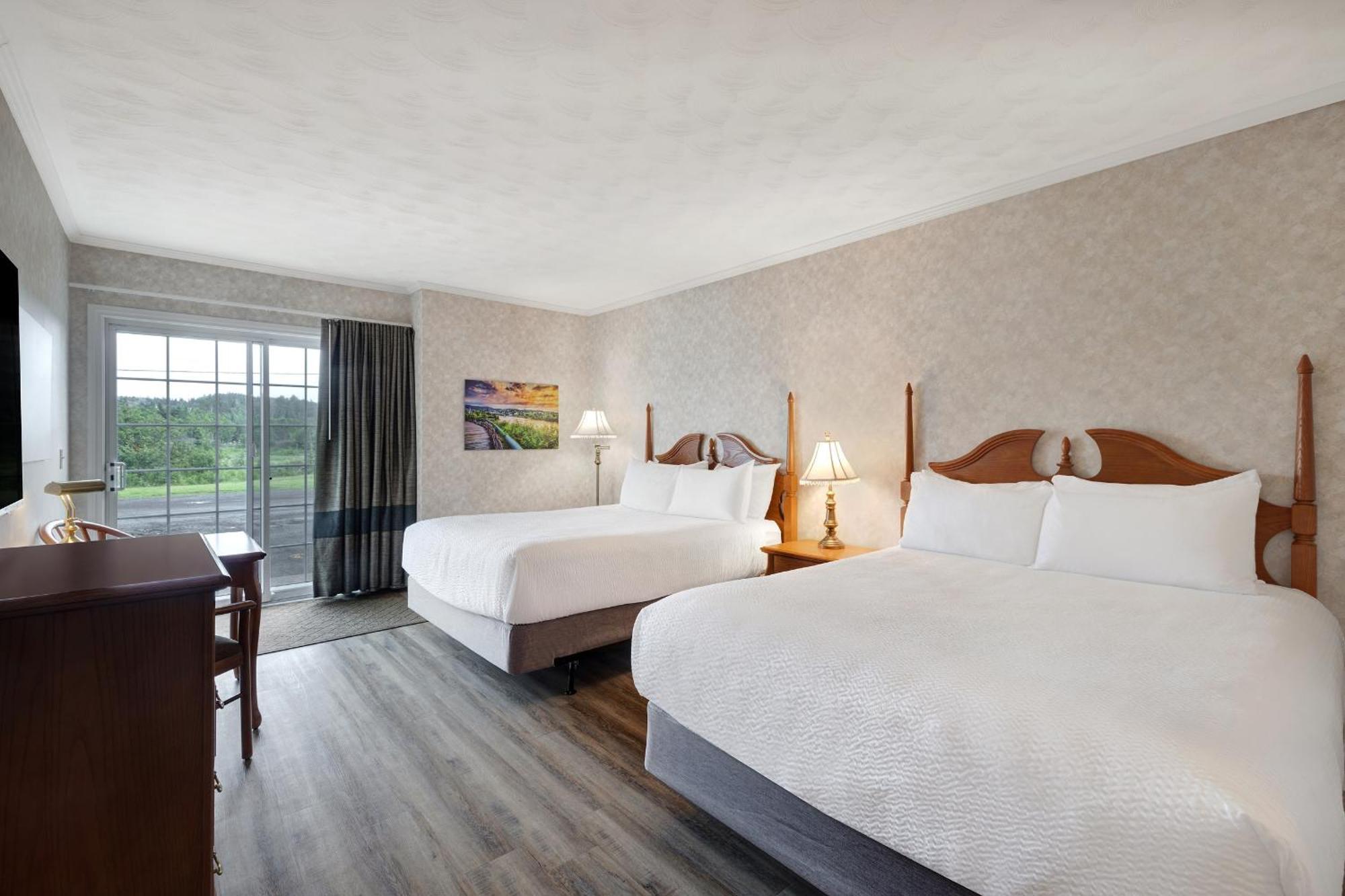 Days Inn By Wyndham Edmundston Kültér fotó