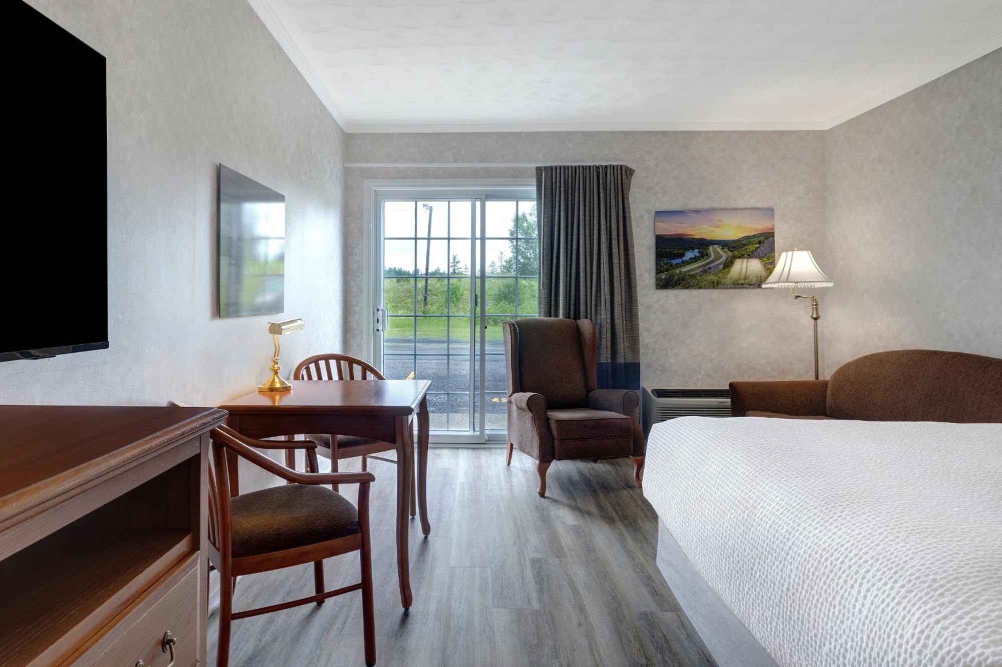 Days Inn By Wyndham Edmundston Kültér fotó
